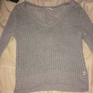 gray long sleeve sweater